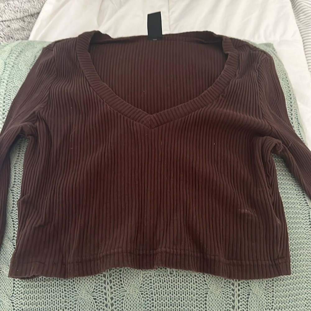 Long sleeve crop